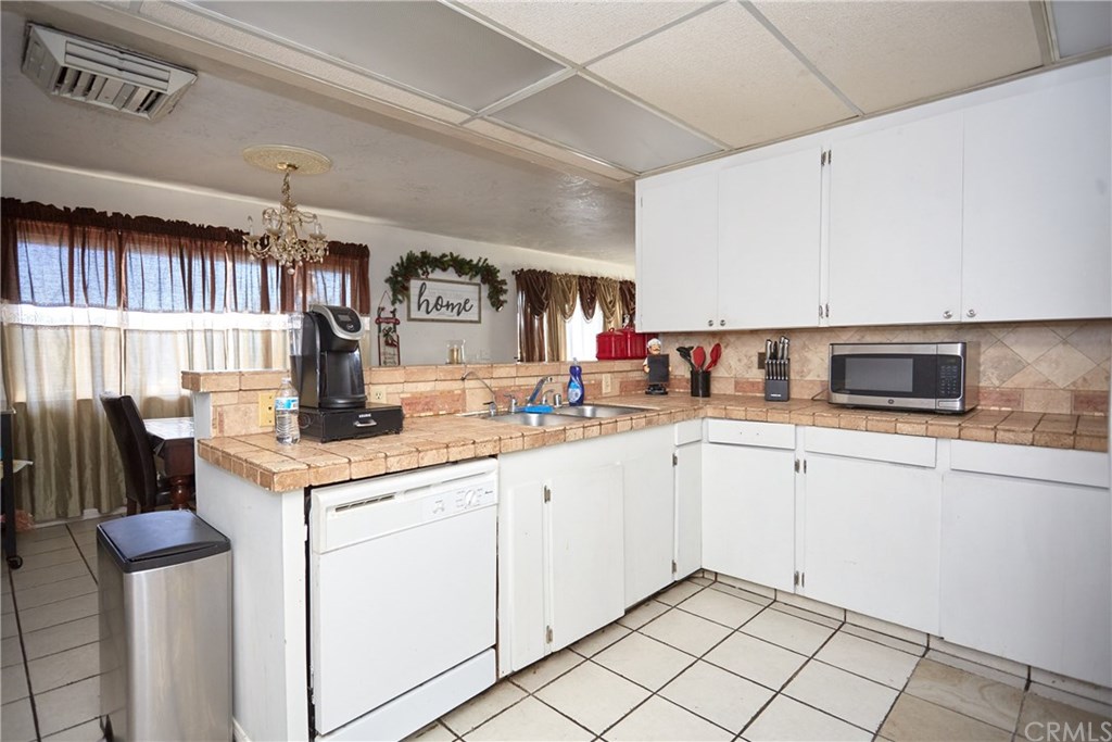 8255 E Avenue Hesperia, CA 92345 - Photo 10 of 35