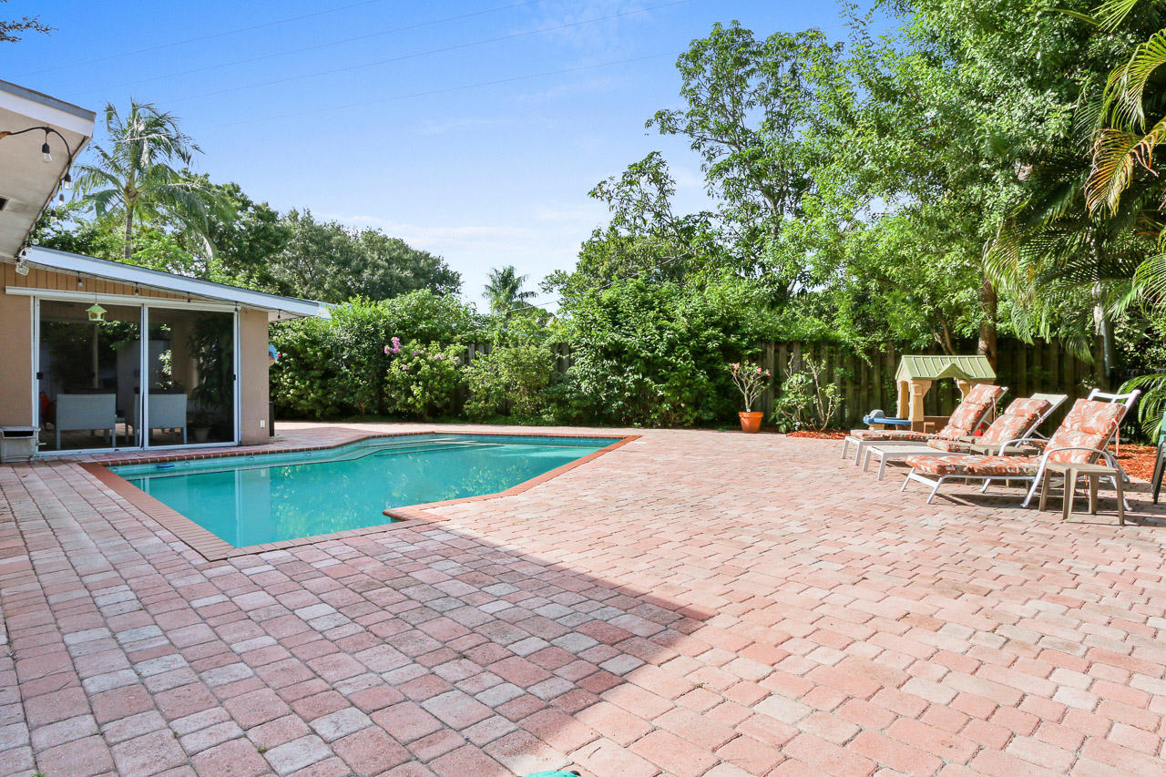400 Pittsburgh Drive Jupiter, FL 33458 - Photo 14 of 23 400 Pittsburgh Dr Jupiter FL-print-019-1