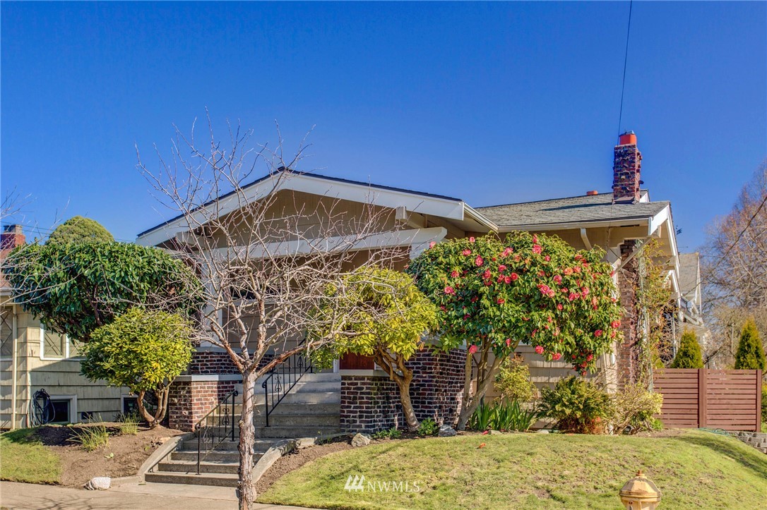 3246 37th Avenue South Seattle, WA 98144 - Photo 1 of 25 Gallery Image 1