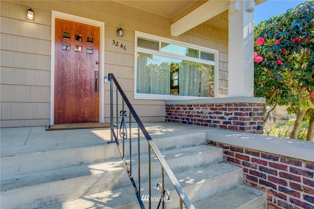 3246 37th Avenue South Seattle, WA 98144 - Photo 3 of 25 Gallery Image 3