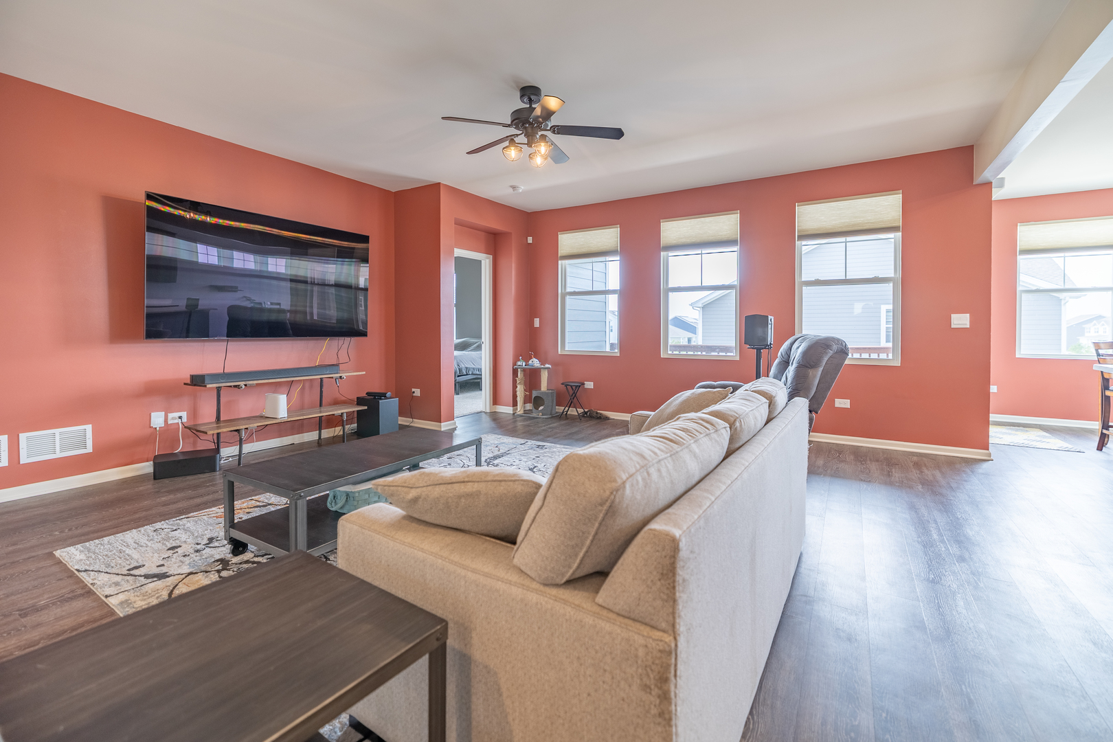 Undisclosed Address Elgin, IL 60124 - Photo 18 of 43