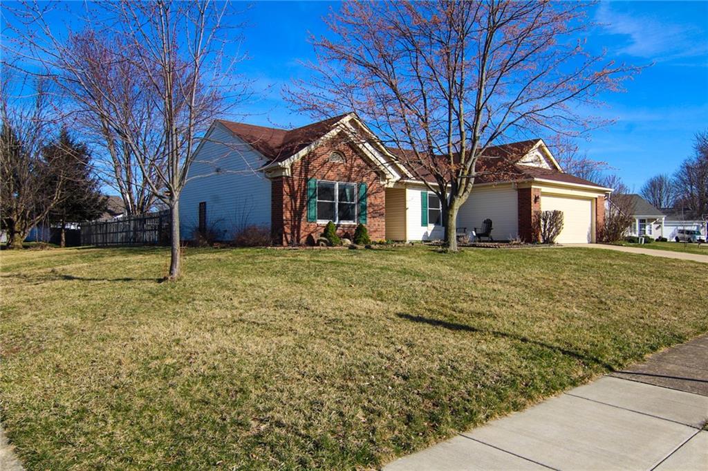 2 Amanda Court Brownsburg, IN 46112 - Photo 2 of 38