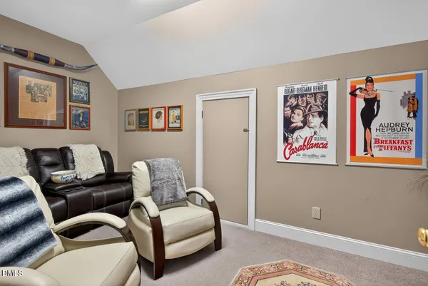 a view of livingroom with furniture