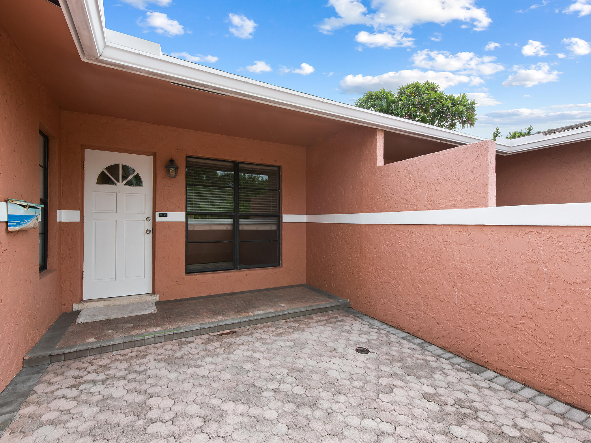 280 Northeast Wavecrest Way Boca Raton, FL 33432 - Photo 3 of 29 Front Entracnce