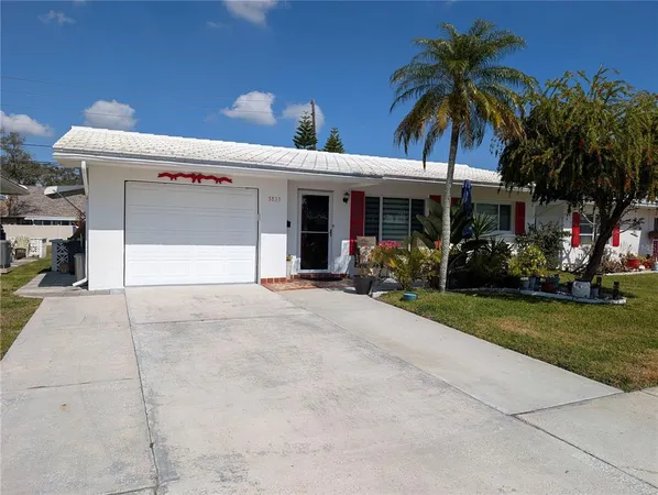 $2,100 | 3833 101st Terrace North, Pinellas Park, FL 33782