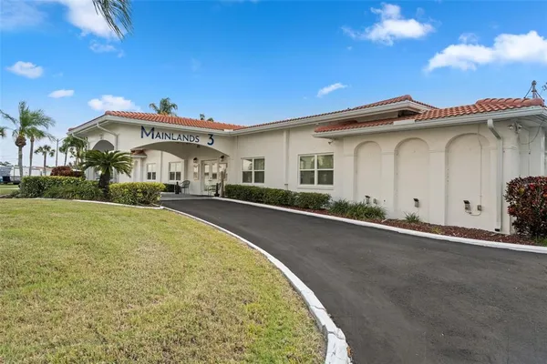 $2,100 | 3833 101st Terrace North, Pinellas Park, FL 33782