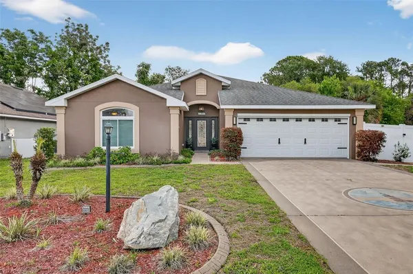 $349,900 | 11637 Lake Drive, Leesburg, FL 34788