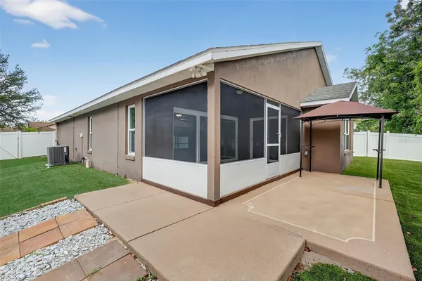 $349,900 | 11637 Lake Drive, Leesburg, FL 34788