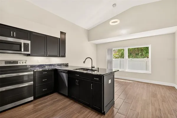 $349,900 | 11637 Lake Drive, Leesburg, FL 34788