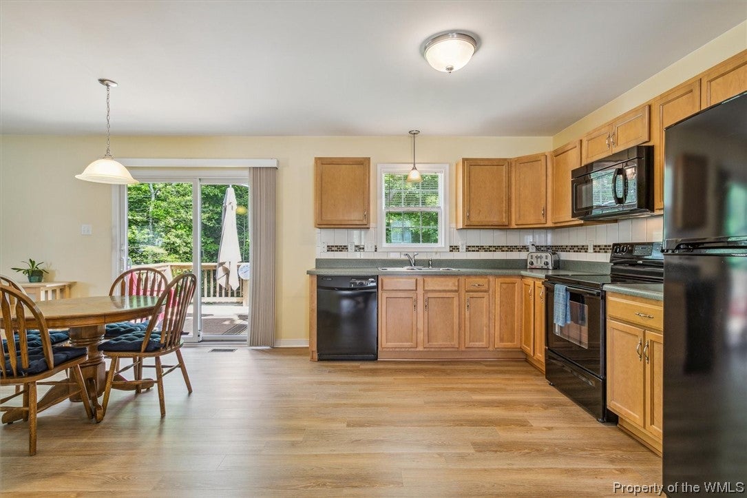 11739 Oakrise Road New Kent, VA 23124 - Photo 8 of 38 Gallery Image 8