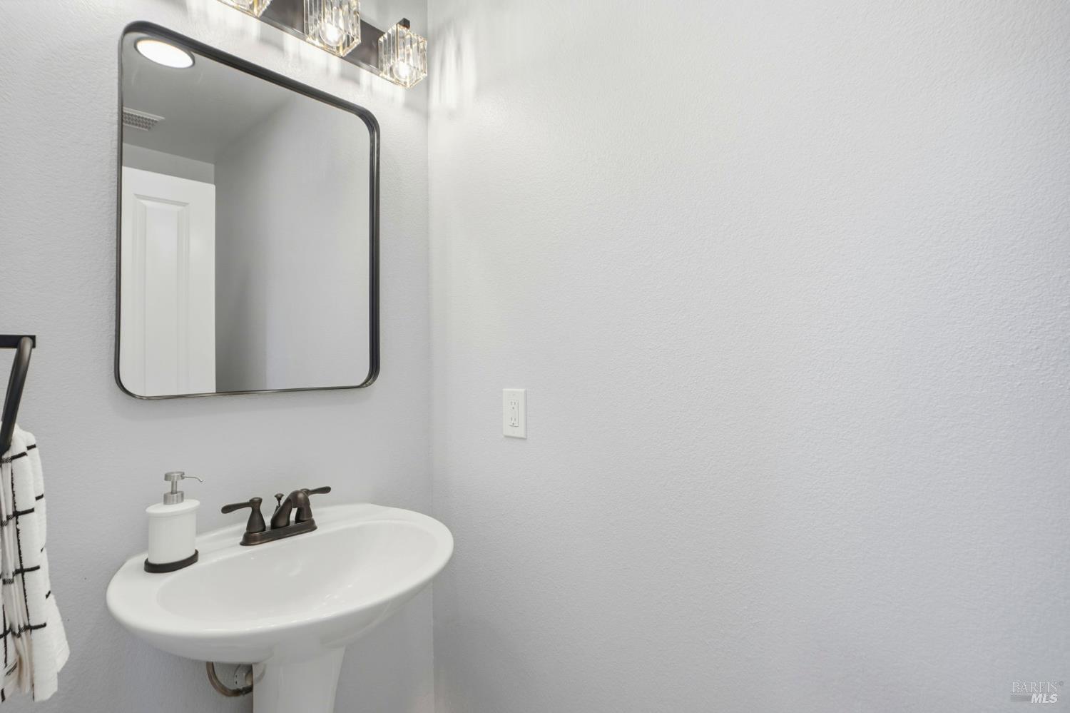 1740 Cork Tree Lane Santa Rosa, CA 95404 - Photo 31 of 40