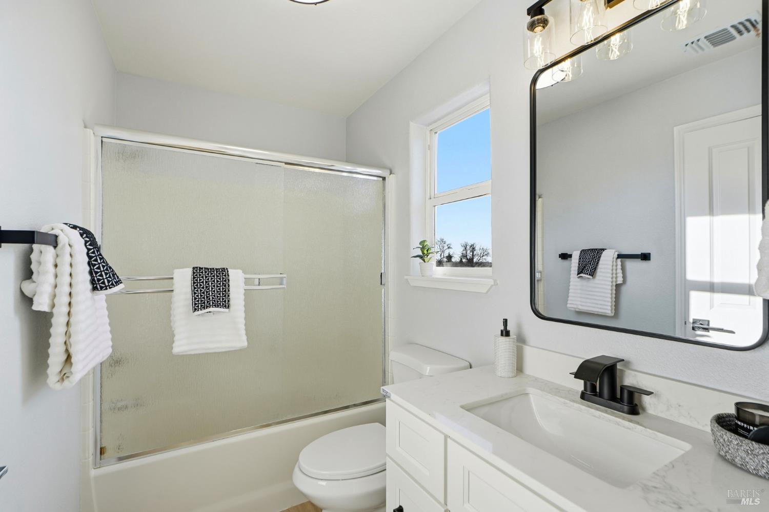 1740 Cork Tree Lane Santa Rosa, CA 95404 - Photo 33 of 40