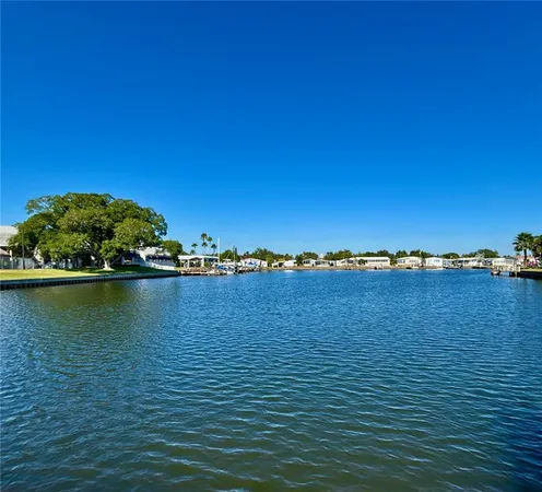 $249,000 | 144 Americana Court Northeast, Unit 218, St. Petersburg, FL 33702