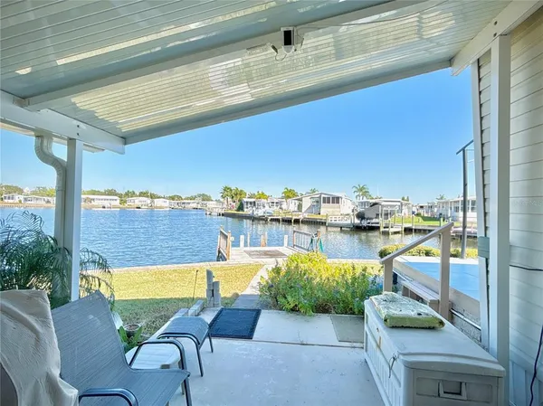 $249,000 | 144 Americana Court Northeast, Unit 218, St. Petersburg, FL 33702