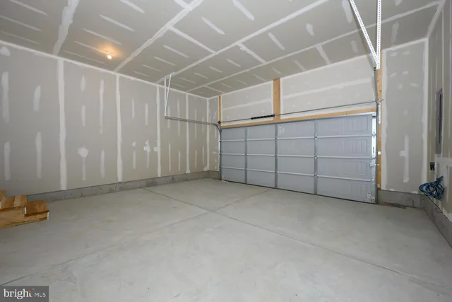 a view of a garage