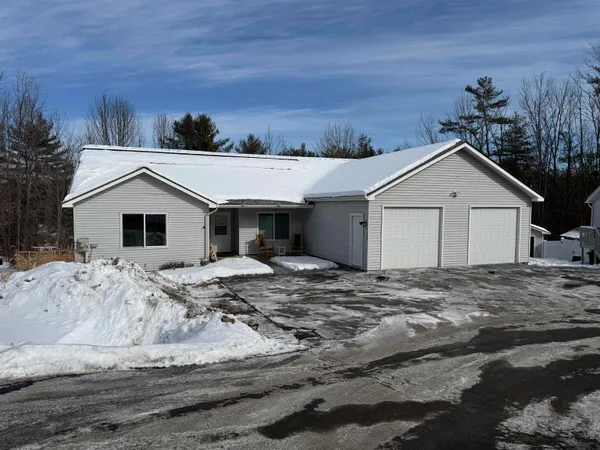 $519,000 | 10 Vermont Drive, Hartford, VT 05001