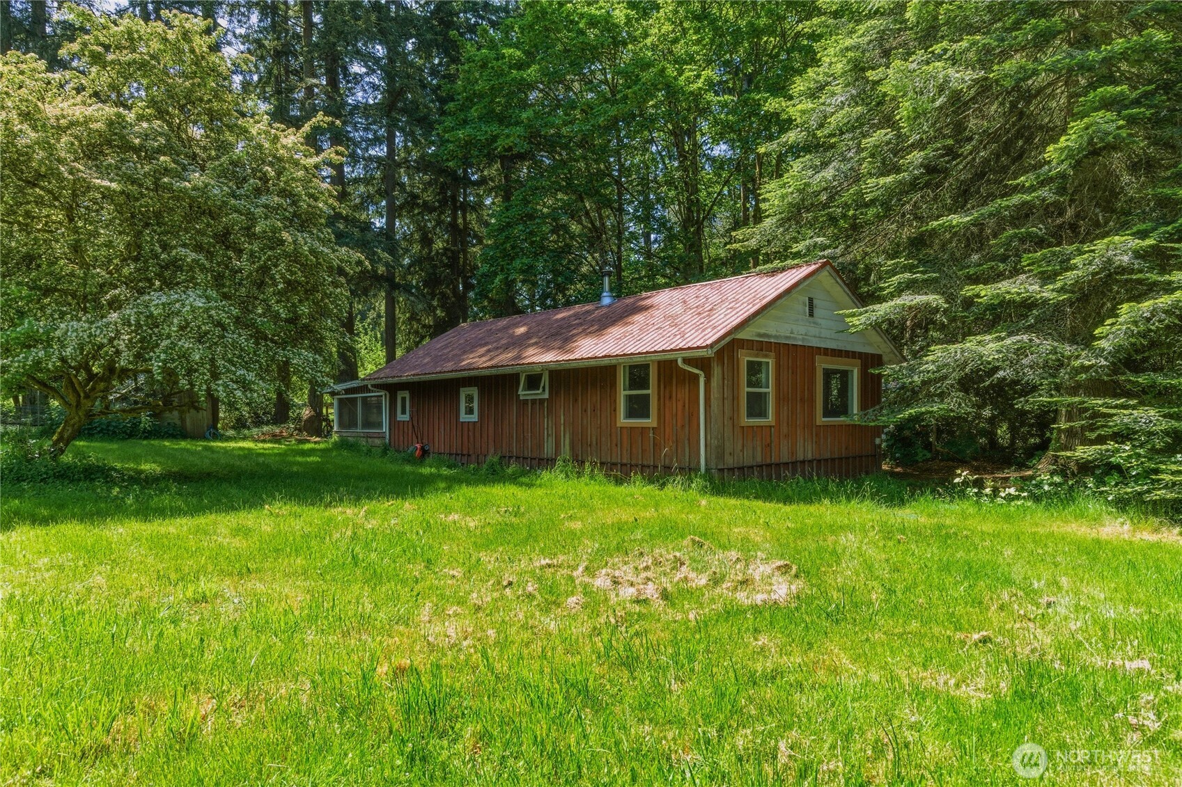 3511 Quade Road Clinton, WA 98236 - Photo 1 of 40