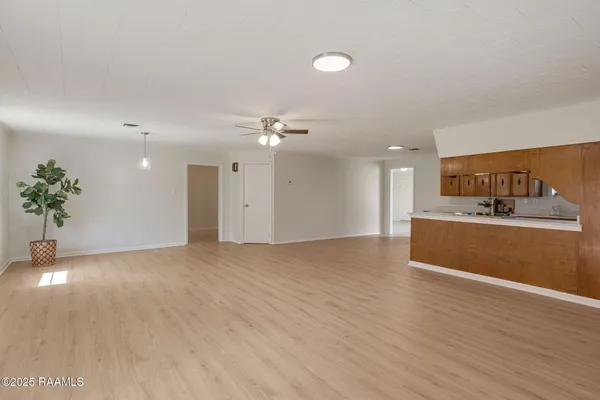 $179,000 | 711 North Deshotel Avenue, Kaplan, LA 70548