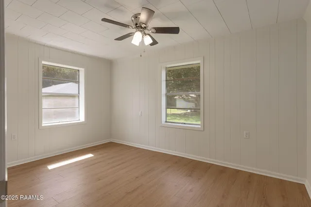 $189,999 | 711 North Deshotel Avenue, Kaplan, LA 70548