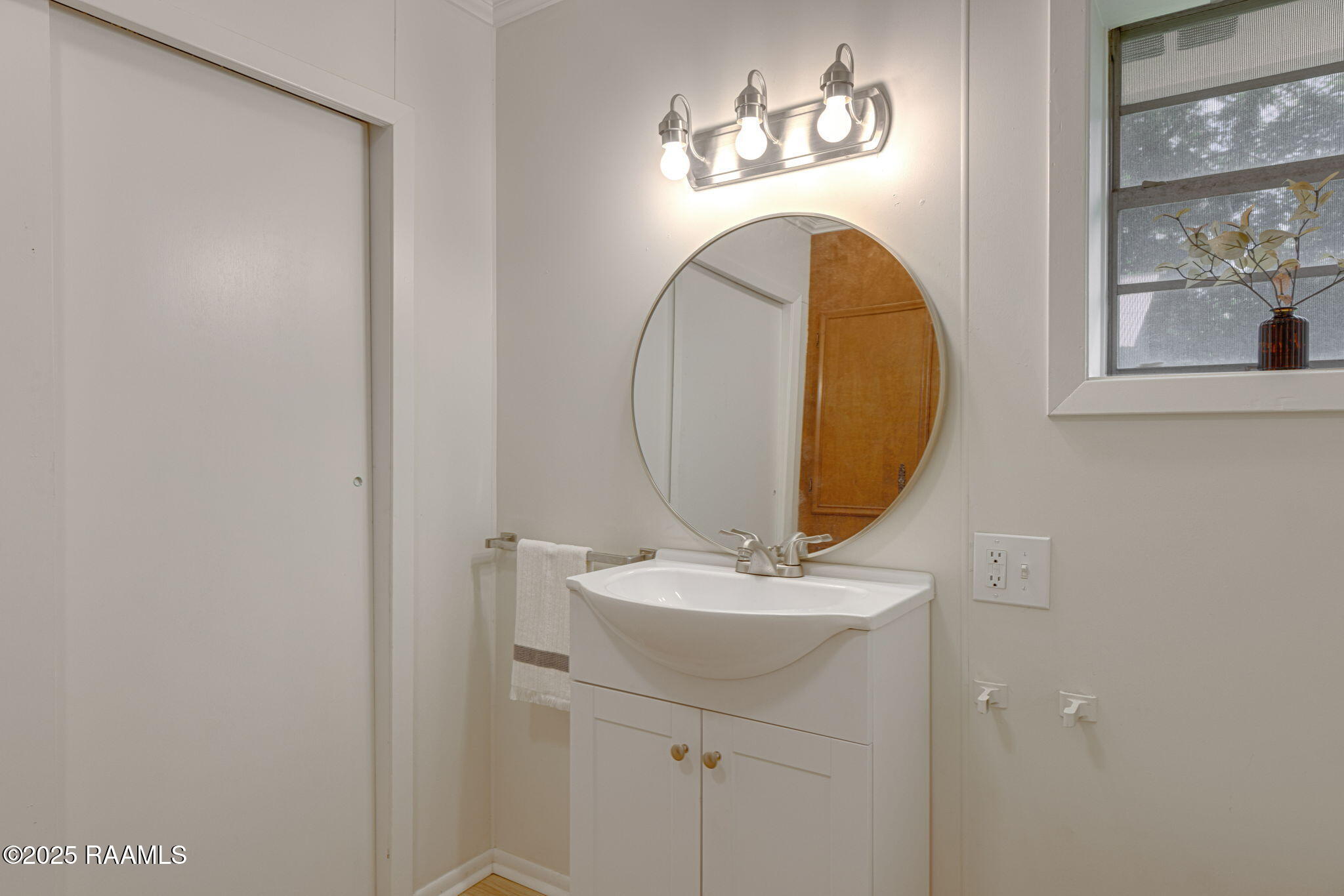 711 North Deshotel Avenue Kaplan, LA 70548 - Photo 24 of 31 24-web-or-mls-711 N Deshotels Ave-24