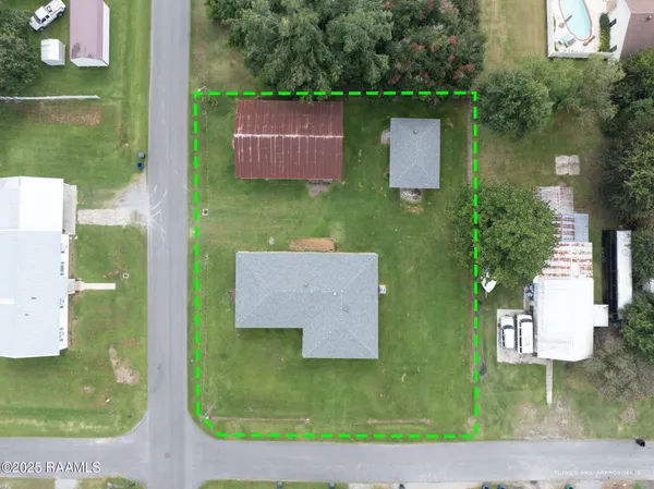 $179,000 | 711 North Deshotel Avenue, Kaplan, LA 70548