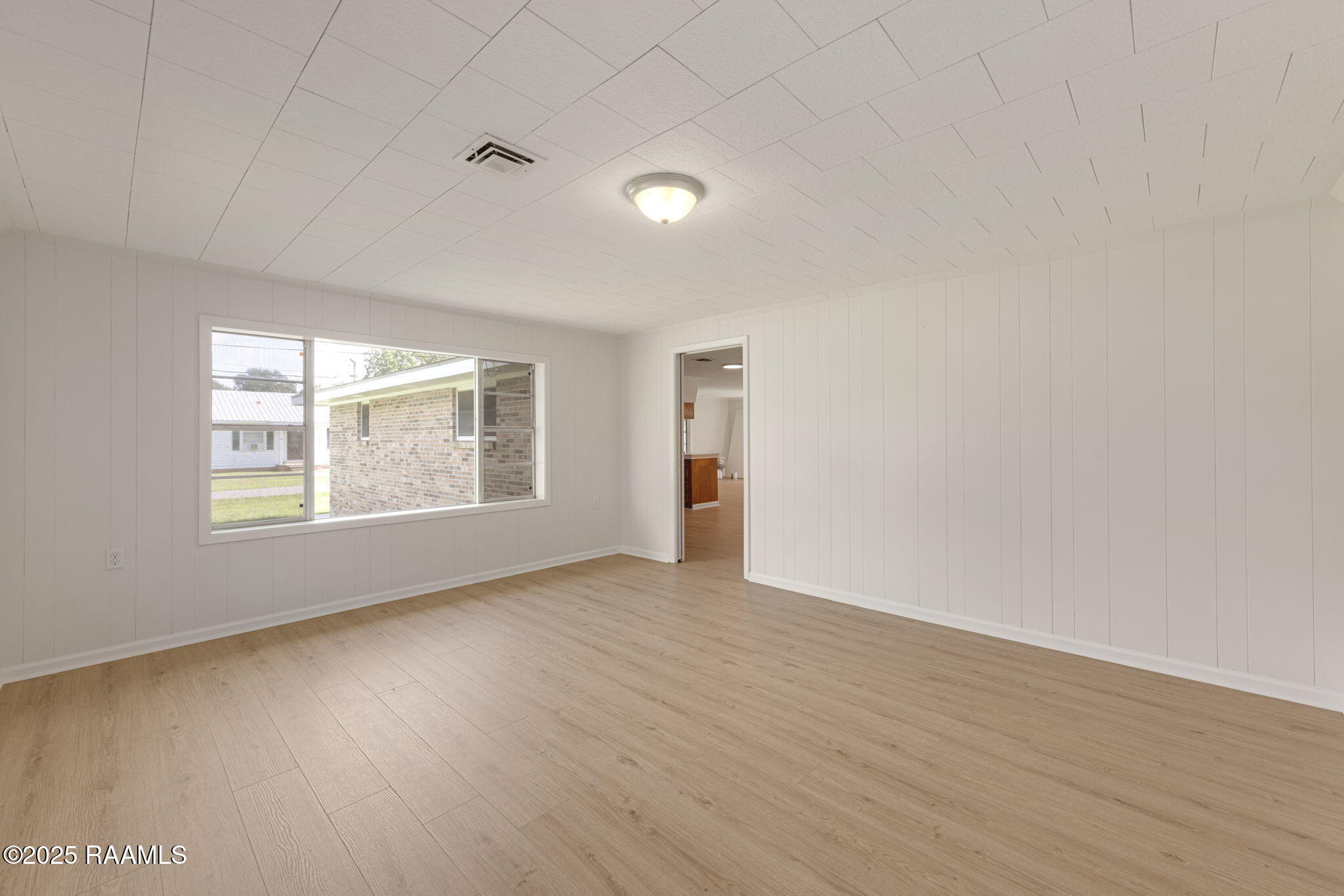 711 North Deshotel Avenue Kaplan, LA 70548 - Photo 3 of 31 3-web-or-mls-711 N Deshotels Ave-3