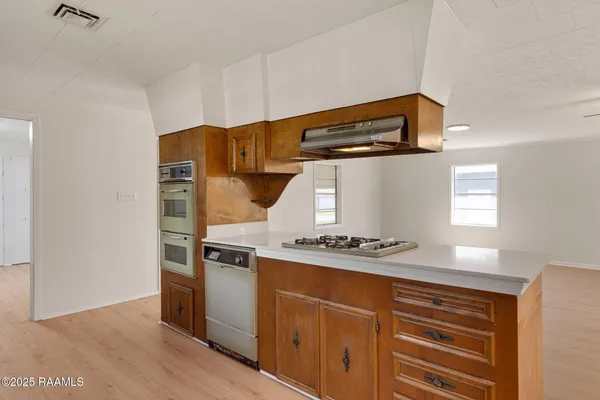 $179,000 | 711 North Deshotel Avenue, Kaplan, LA 70548