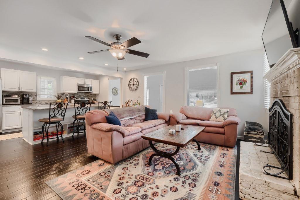 2702 White Oak Drive Decatur, GA 30032 - Photo 5 of 26