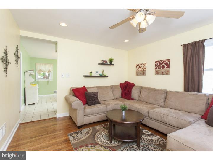 29 Doreen Road Hamilton Square, NJ 08690 - Photo 4 of 21 Living Room