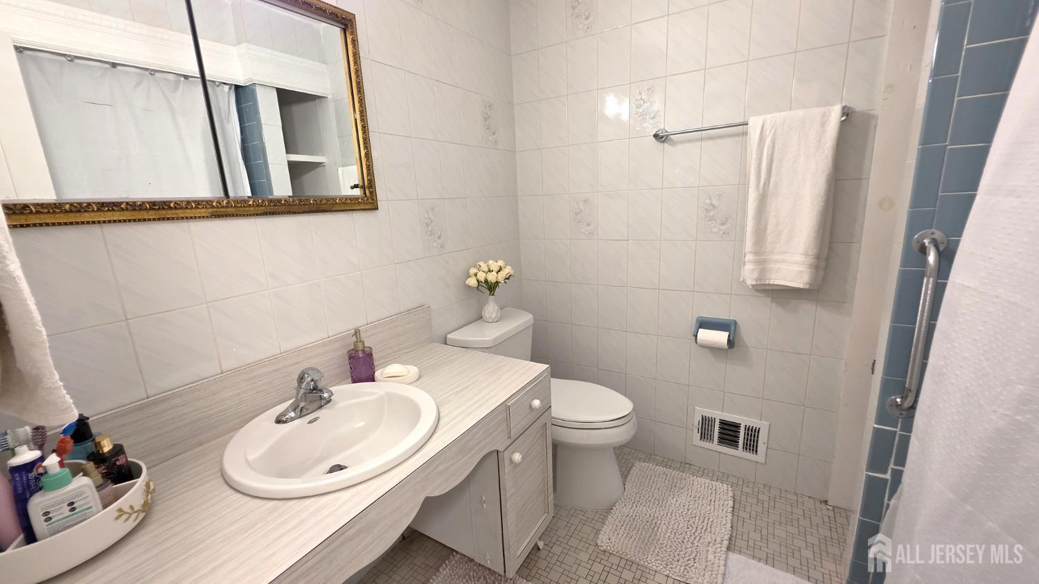 37 Valley Vale Drive Old Bridge, NJ 08857 - Photo 13 of 26