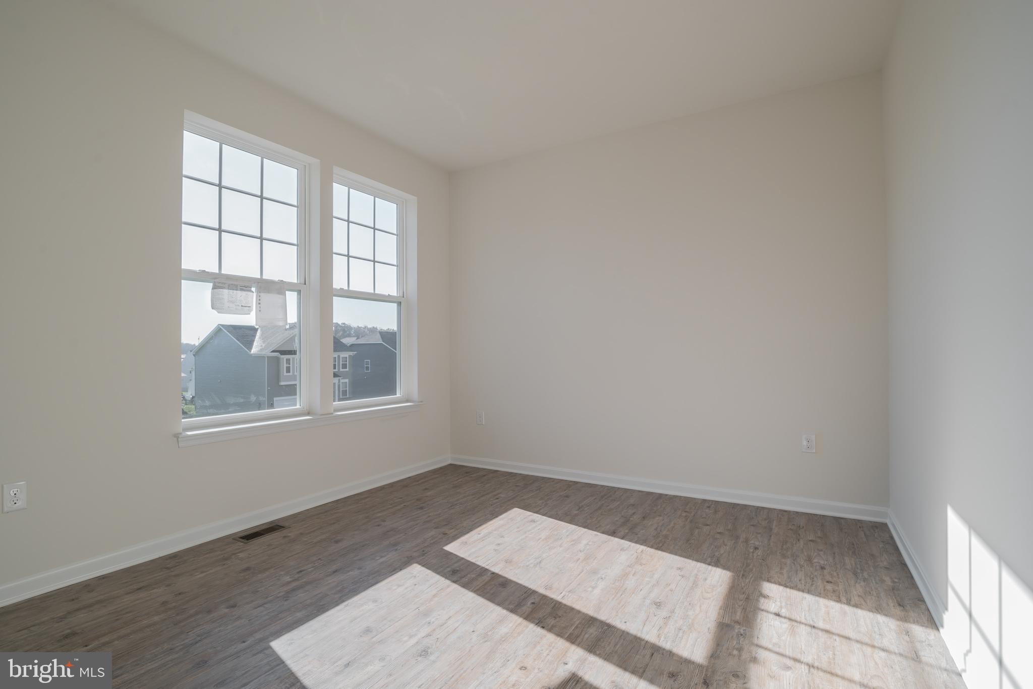 9192 Riverhill Road Laurel, MD 20723 - Photo 10 of 26 Gallery Image 10