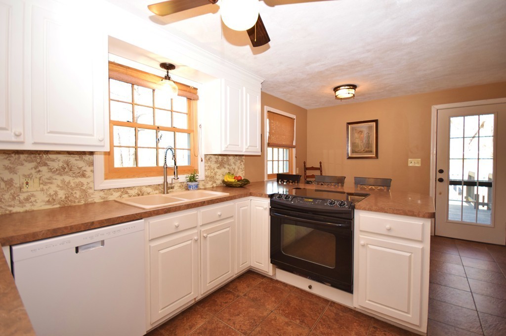 155 Mountain Road Hampden, MA 01036 - Photo 3 of 29 Gallery Image 3