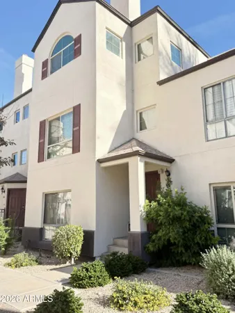 $2,500 | 100 East Fillmore Street, Unit 208, Phoenix, AZ 85004