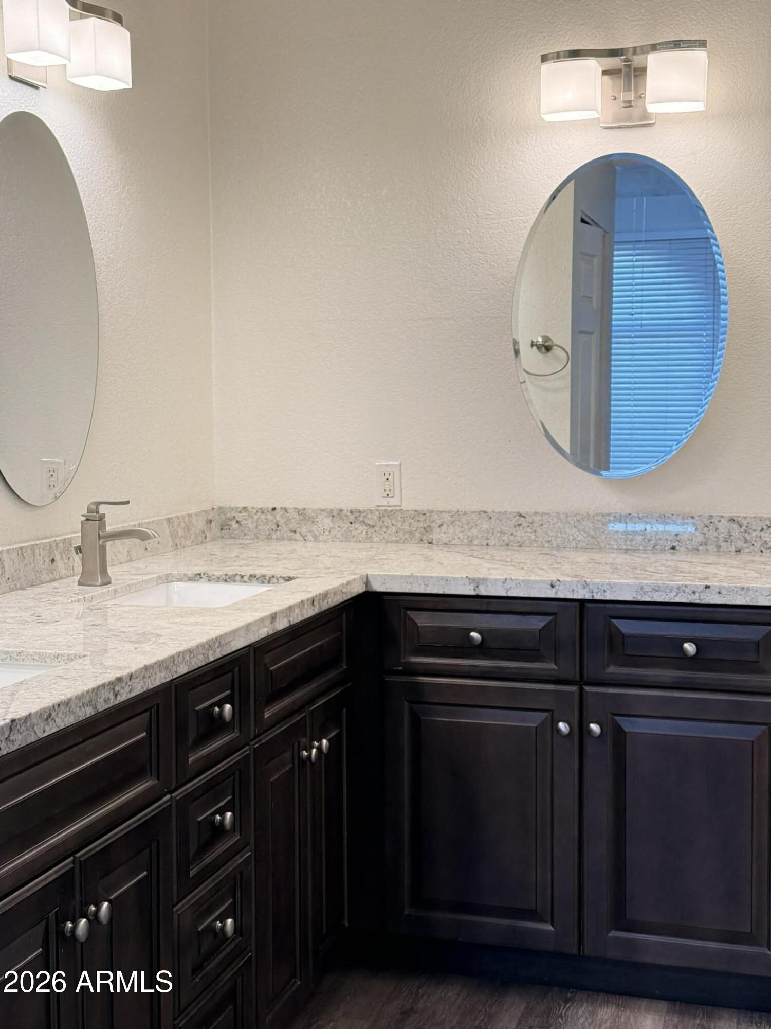100 East Fillmore Street, Unit 208 Phoenix, AZ 85004 - Photo 4 of 22 master bathroom