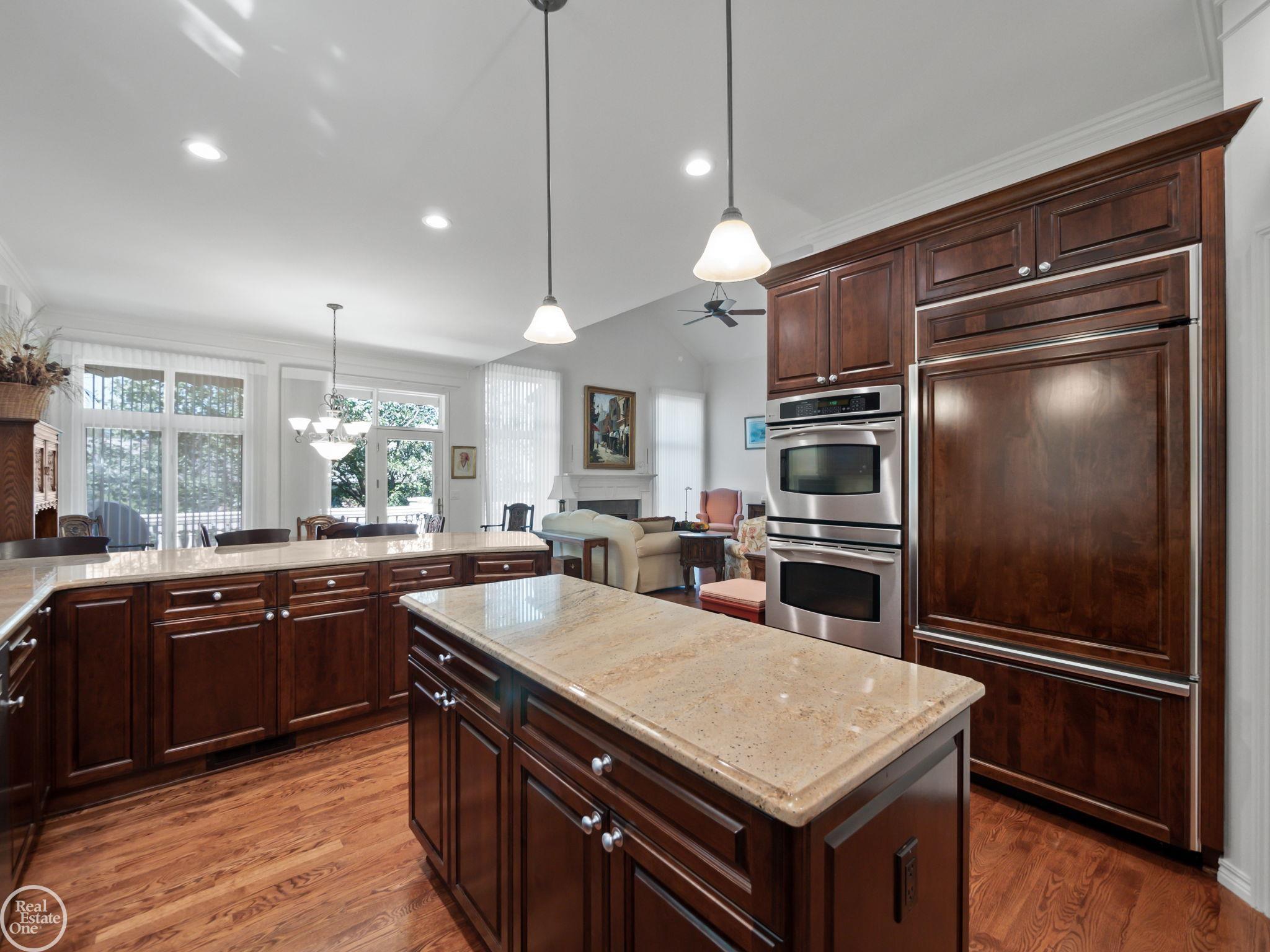 2599 Summerlin Court Rochester, MI 48306 - Photo 14 of 51 50120799-13.JPG