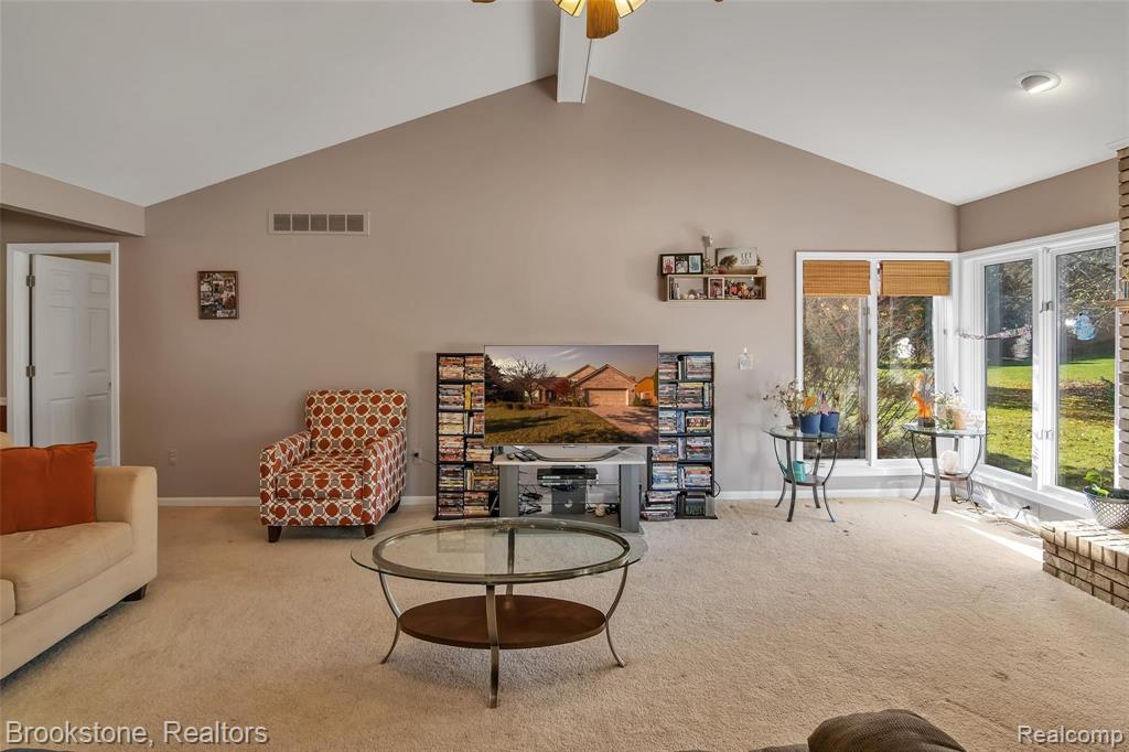 2041 Reagan Drive Rochester Hills, MI 48309 - Photo 4 of 27
