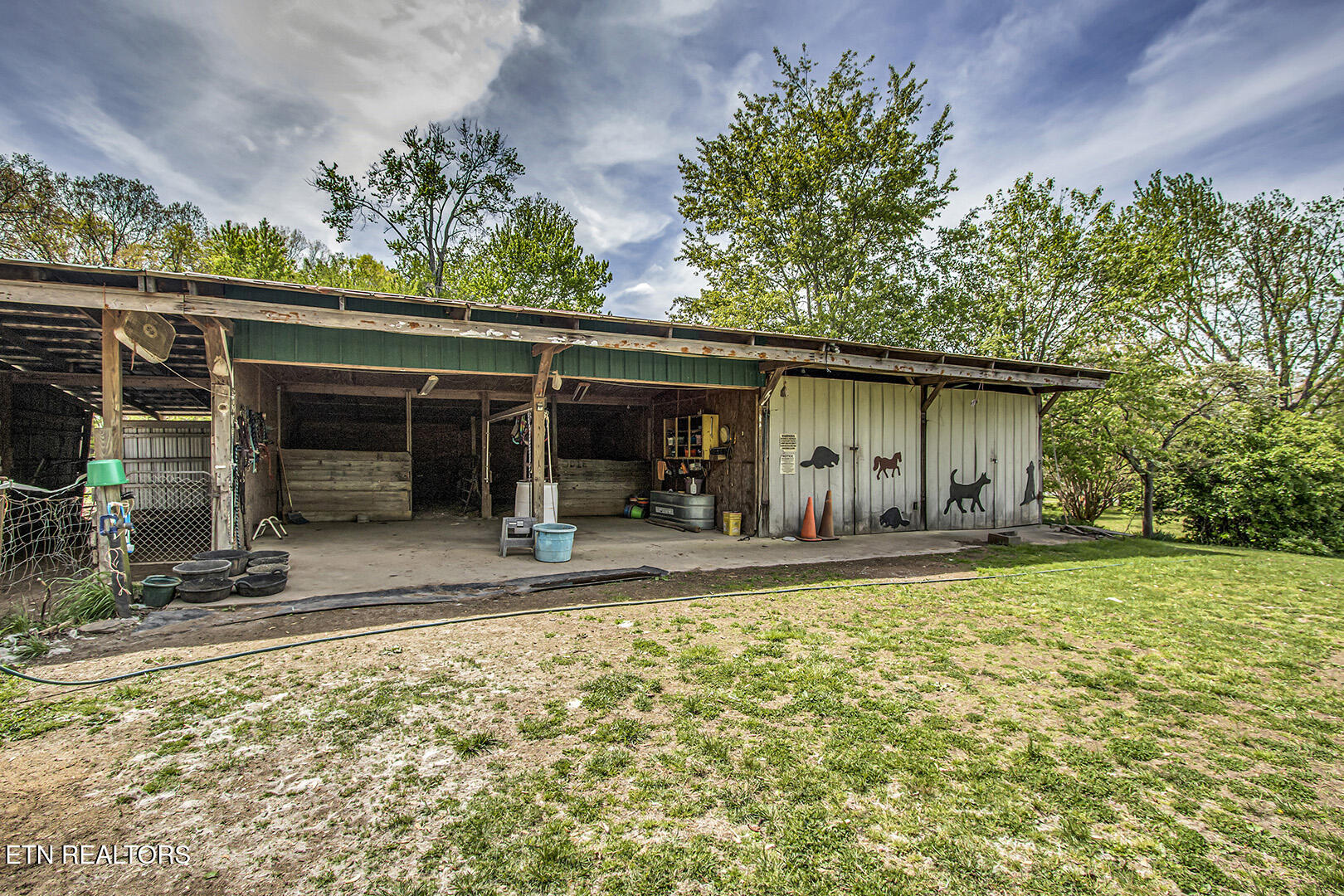 223 Reed Road Ten Mile, TN 37880 - Photo 21 of 37 21_ReedRoad_223_Stables02