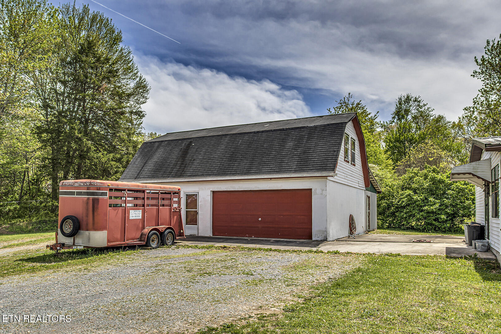 223 Reed Road Ten Mile, TN 37880 - Photo 6 of 37 06_ReedRoad_223_Garage01