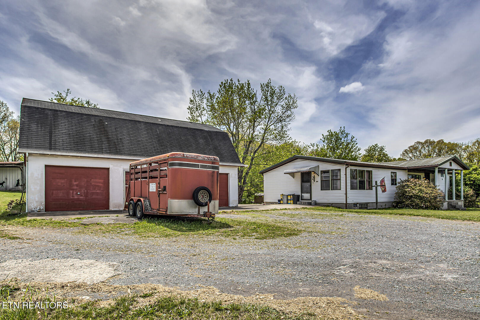 223 Reed Road Ten Mile, TN 37880 - Photo 7 of 37 07_ReedRoad_223_Garage-Home