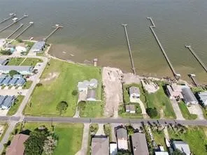 $325,000 | 1002 5th Street, San Leon, TX 77539