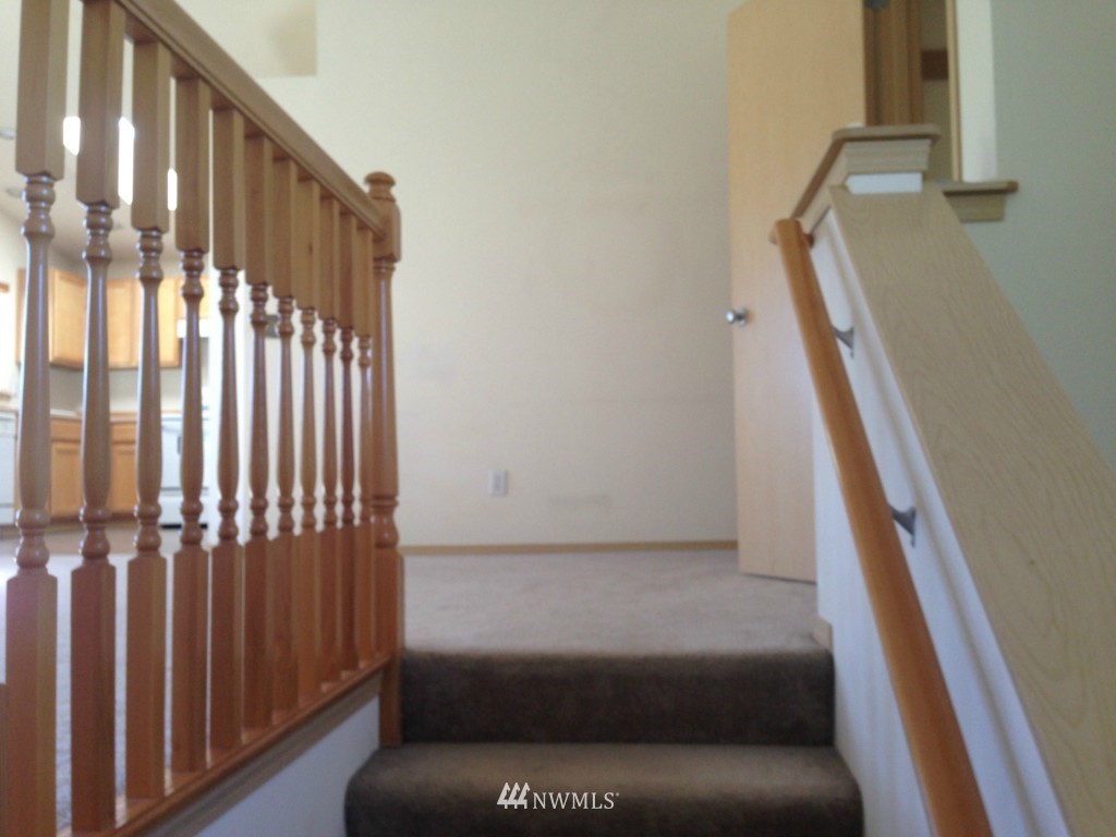 4006 152nd Place Southeast Bothell, WA 98012 - Photo 2 of 12