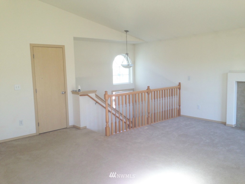 4006 152nd Place Southeast Bothell, WA 98012 - Photo 3 of 12