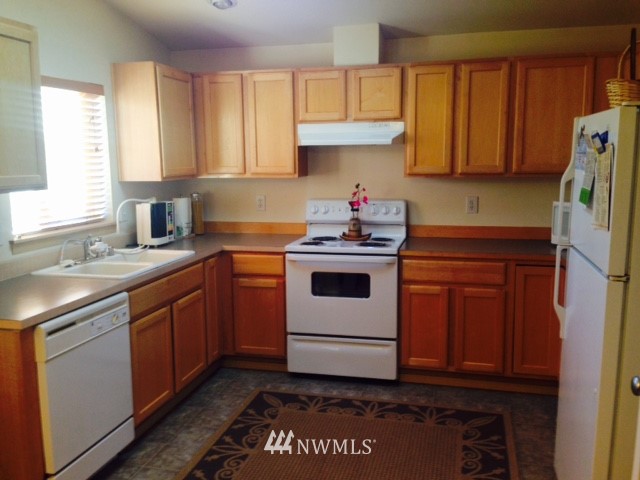 4006 152nd Place Southeast Bothell, WA 98012 - Photo 5 of 12