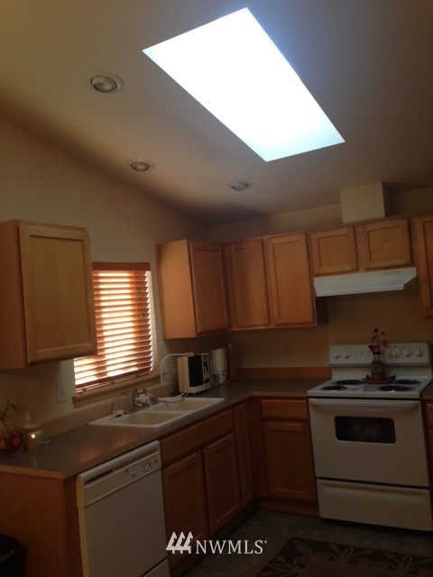 4006 152nd Place Southeast Bothell, WA 98012 - Photo 6 of 12