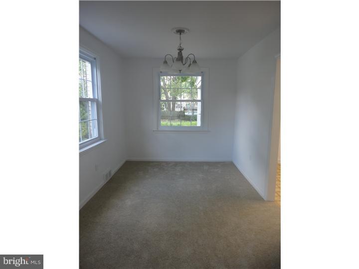 492 Wayne Avenue Springfield, PA 19064 - Photo 9 of 19 Dining Room