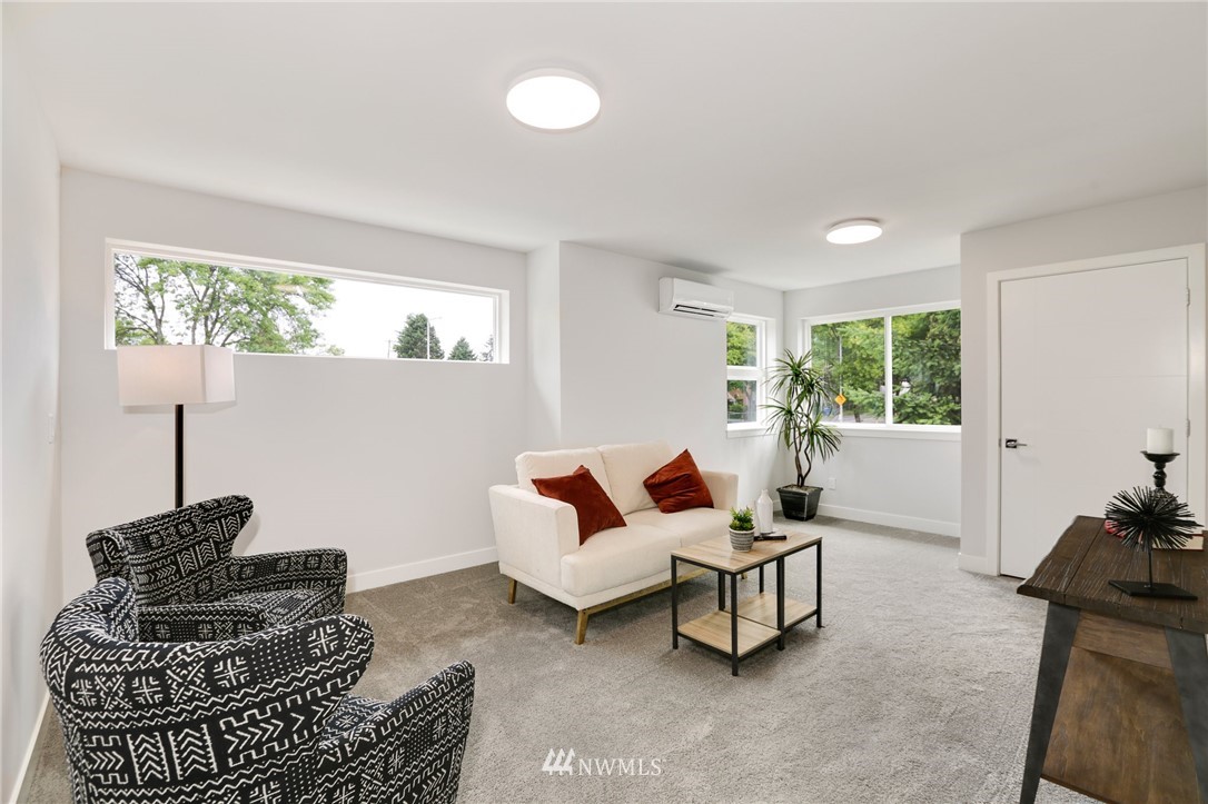 2507 Southwest Roxbury Street Seattle, WA 98106 - Photo 16 of 25 Gallery Image 16