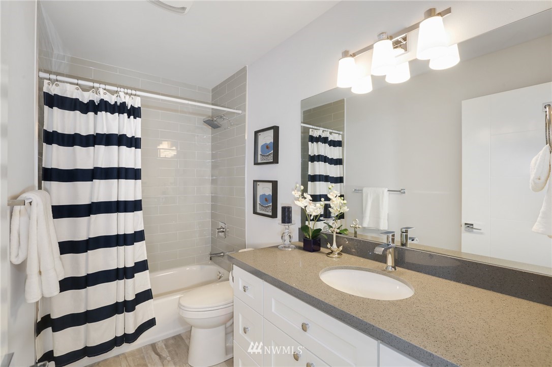 2507 Southwest Roxbury Street Seattle, WA 98106 - Photo 22 of 25 Gallery Image 22