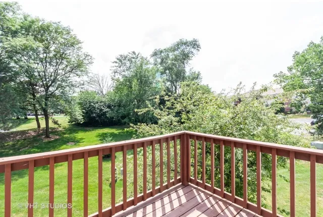 $2,400 | 1069 Ripple Ridge, Darien, IL 60561