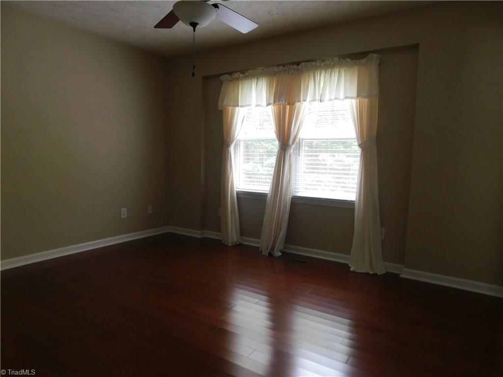 152 Oak Ridge Place Mount Airy, NC 27030 - Photo 12 of 26 Gallery Image 12
