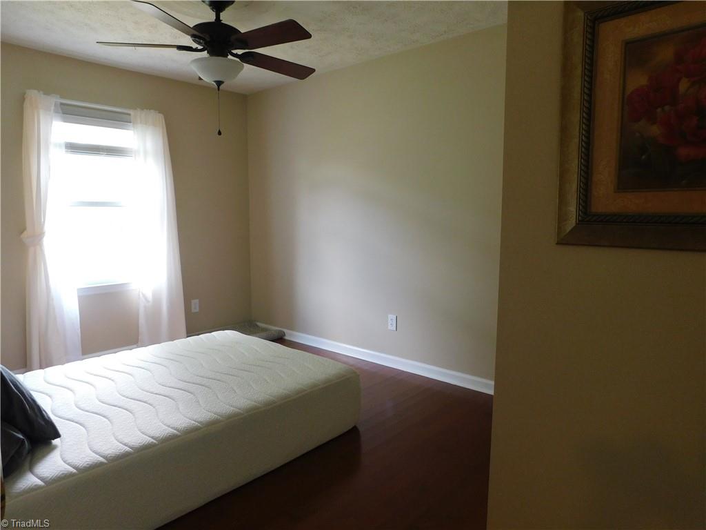 152 Oak Ridge Place Mount Airy, NC 27030 - Photo 15 of 26 Gallery Image 15
